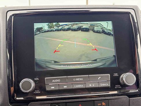 Used 2023 Nissan Frontier SV w/ SV Premium Package image 24