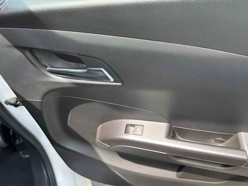 Used 2020 Chevrolet Sonic Premier image 18