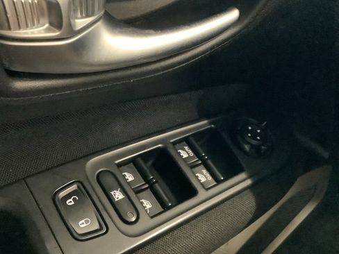 Used 2017 Jeep Renegade Latitude AWD/4WD image 23