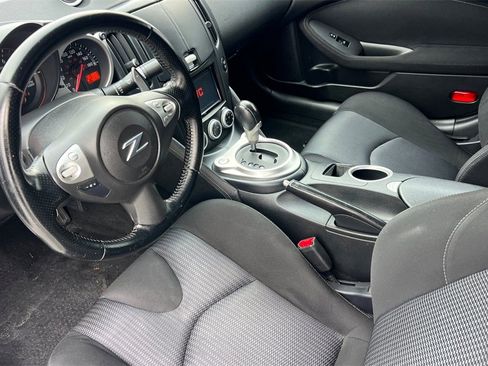 Used 2013 Nissan 370Z Base image 10