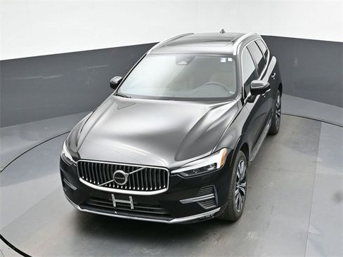 Used 2023 Volvo XC60 B5 Plus w/ Climate Package image 10