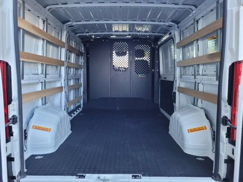 Used 2025 RAM ProMaster 2500 w/ U-Haul Equipment Group FWD image 19