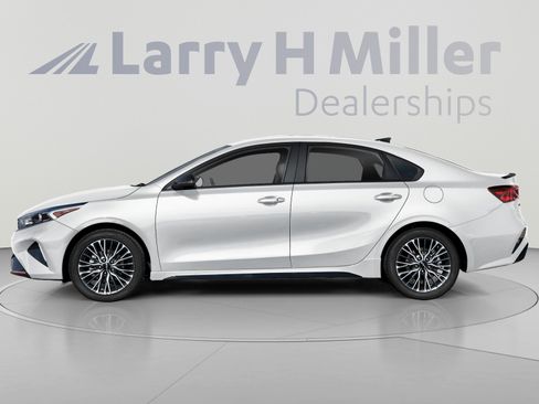 Used 2024 Kia Forte GT-Line FWD image 3