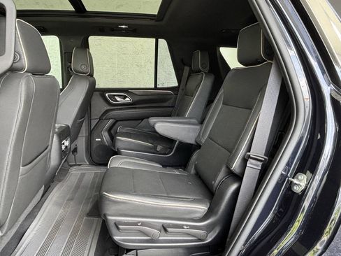 Used 2023 GMC Yukon SLT w/ SLT Premium Package AWD/4WD image 28