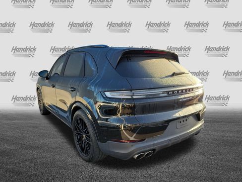 Used 2024 Porsche Cayenne S AWD/4WD image 8