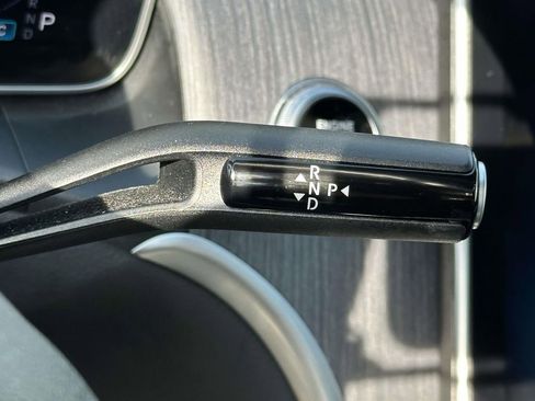 Used 2024 Mercedes-Benz GLC 300 4MATIC image 27