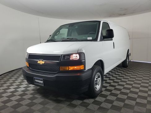 New 2026 Chevrolet Express 3500 Extended w/ Driver Convenience Package RWD image 8