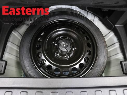 Used 2024 GMC Terrain SLT AWD/4WD image 24