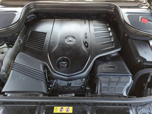 Used 2023 Mercedes-Benz GLS 450 4MATIC image 34