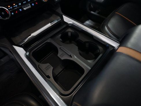 Used 2023 Ford F250 Platinum image 15