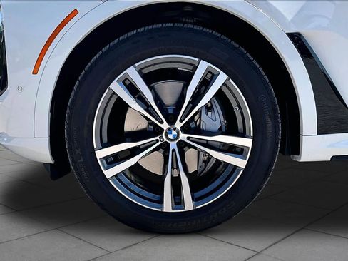Used 2026 BMW X7 xDrive40i w/ Executive Package AWD/4WD image 10