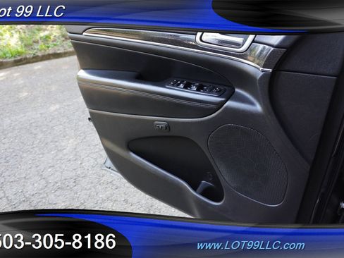 Used 2018 Jeep Grand Cherokee Limited AWD/4WD image 27