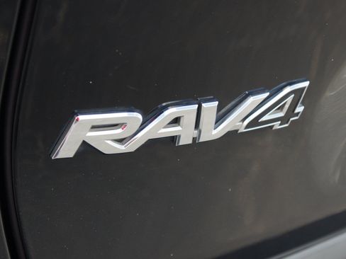 Used 2019 Toyota RAV4 Limited w/ Advanced Technology Package FWD image 19