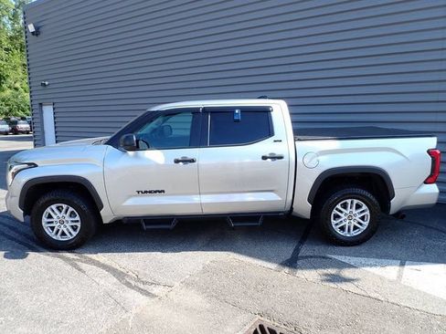 Used 2022 Toyota Tundra SR5 AWD/4WD image 2