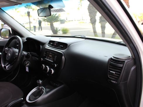 Used 2018 Kia Soul image 15