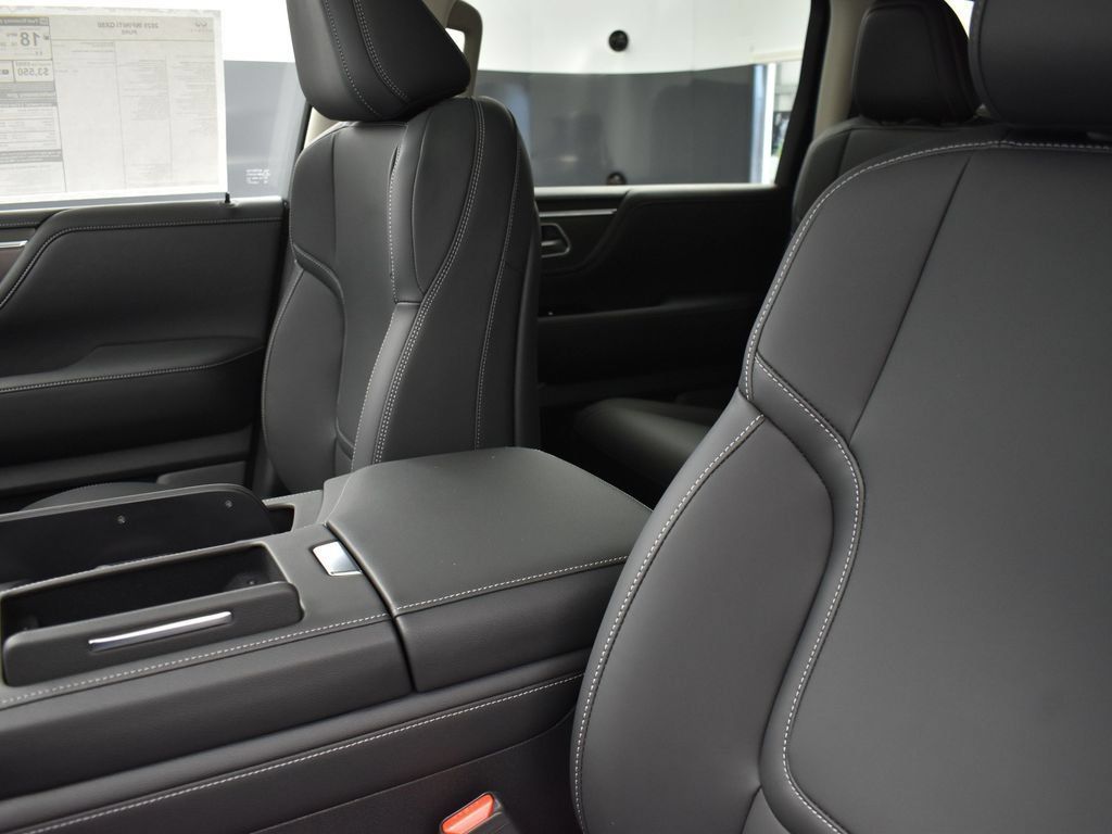 Used 2025 INFINITI QX80 Pure RWD image 14