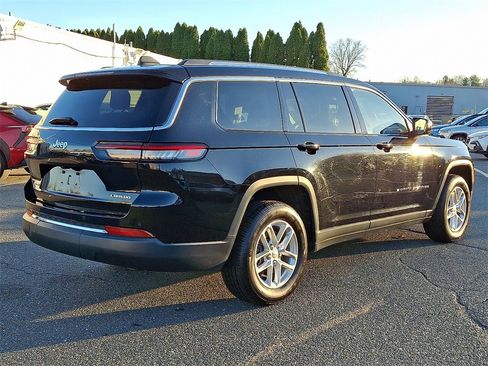 Used 2023 Jeep Grand Cherokee L Laredo image 6