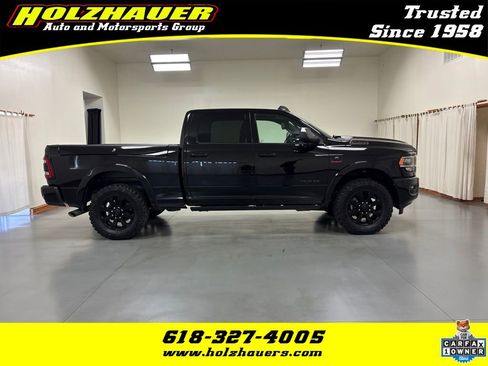 Used 2022 RAM 2500 Laramie AWD/4WD image 1