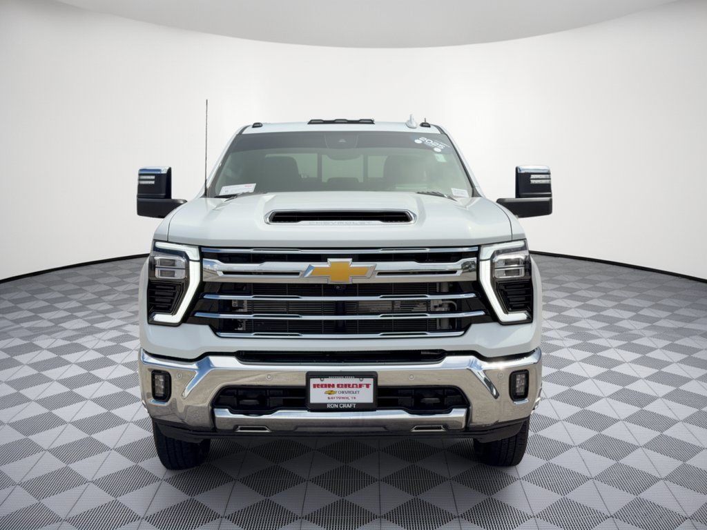 Used 2025 Chevrolet Silverado 3500 LTZ w/ LTZ Convenience Package AWD/4WD image 6