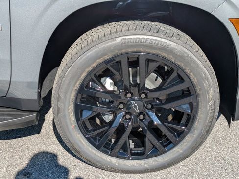 New 2026 Chevrolet Suburban Premier image 10