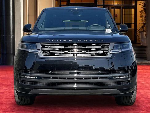 New 2026 Land Rover Range Rover Long Wheelbase SE AWD/4WD image 2