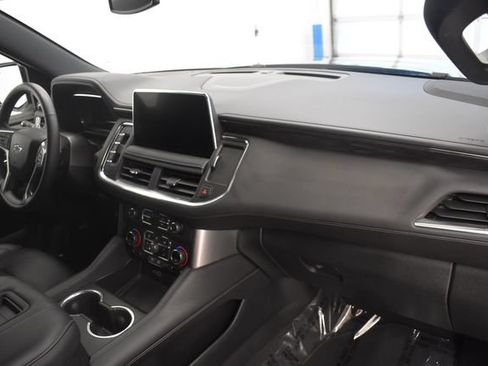Used 2024 Chevrolet Tahoe Z71 w/ Luxury Package AWD/4WD image 18
