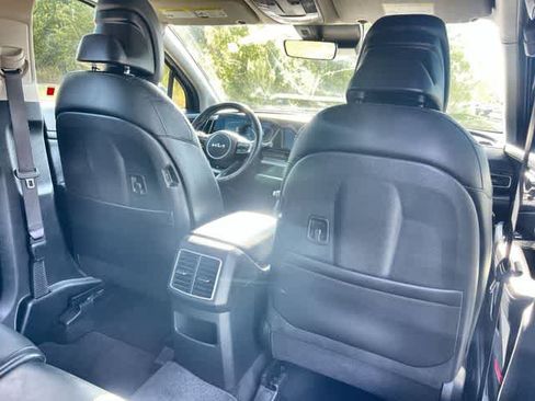Used 2023 Kia Sportage EX FWD image 13