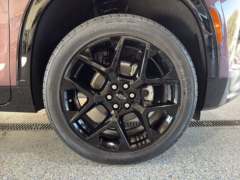 New 2026 Chevrolet Traverse RS w/ LPO, Floor Liner Package image 35