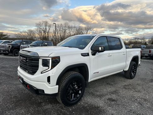 Used 2024 GMC Sierra 1500 AT4 image 10