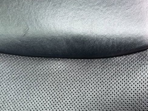 Used 2016 Chrysler 300 C RWD image 12