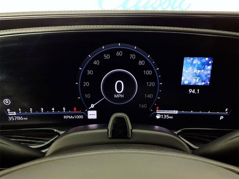 Used 2022 Cadillac Escalade ESV Sport image 17