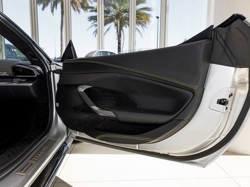 Used 2024 Ferrari 296 GTS image 39