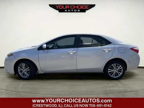 Used 2015 Toyota Corolla LE FWD image 2