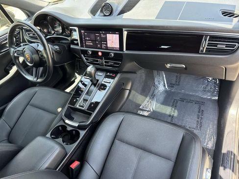 Used 2022 Porsche Macan image 41