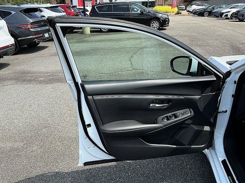 Certified 2024 Nissan Sentra SV FWD image 11