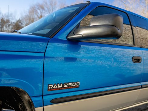 Used 1999 Dodge Ram 2500 Truck 4dr Quad Cab 139 WB HD 4WD image 27