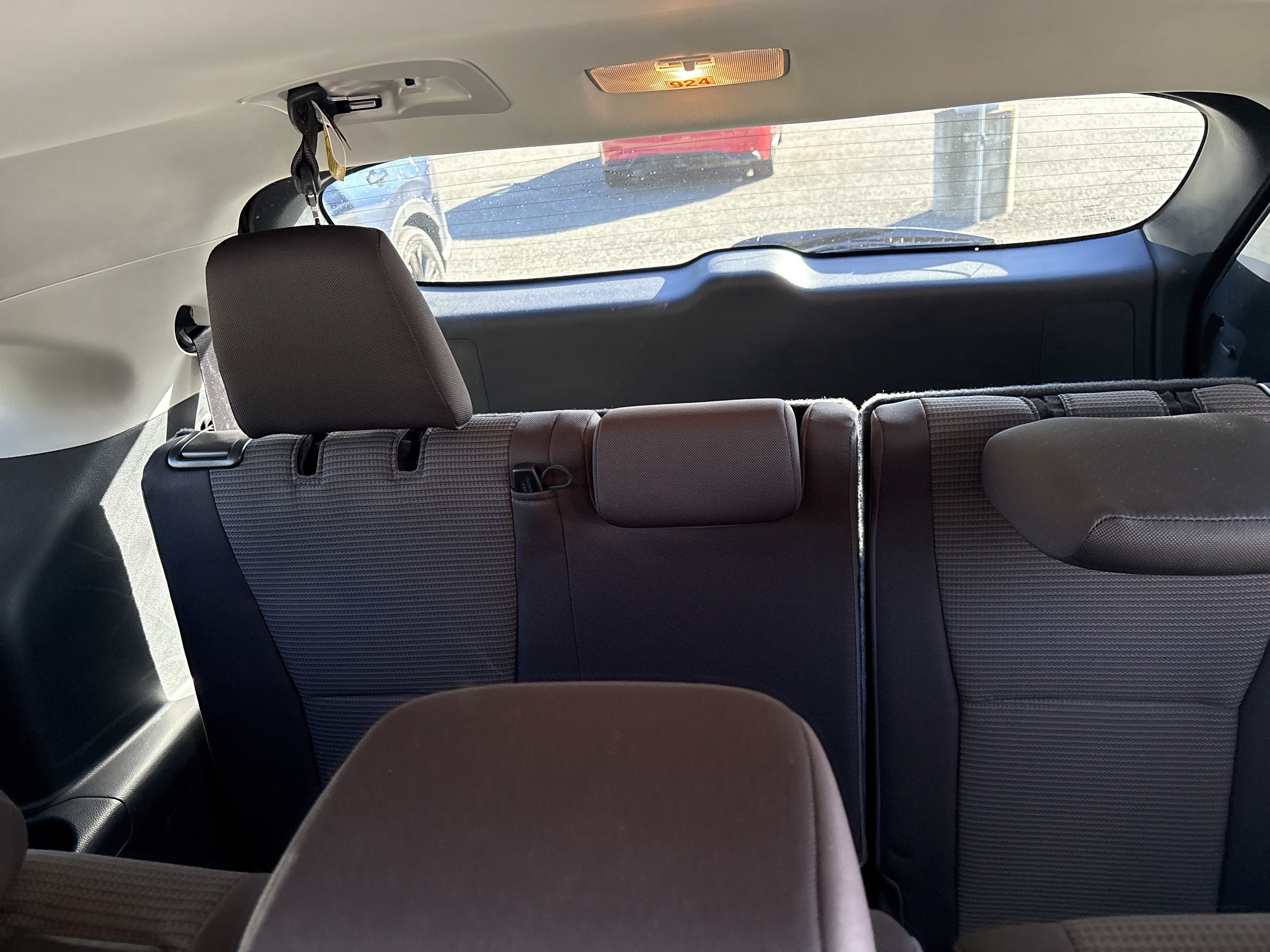 Used 2023 Toyota Highlander LE AWD/4WD image 12