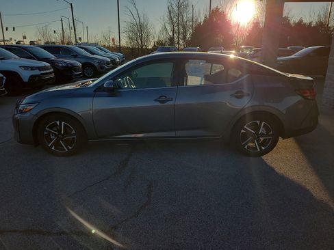 Used 2024 Nissan Sentra SV image 6