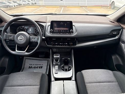 Certified 2021 Nissan Rogue SV image 14
