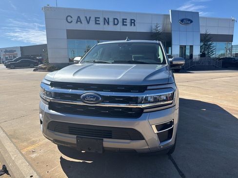 Used 2024 Ford Expedition Max Limited image 2