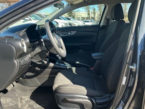 Used 2020 Kia Forte LXS image 19