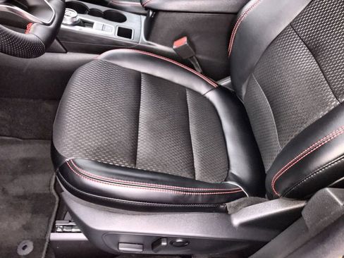 Used 2025 Ford Escape ST-Line w/ Equipment Group 301A image 12