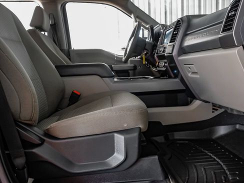 Used 2022 Ford F350 XLT w/ XLT Premium Package AWD/4WD image 32