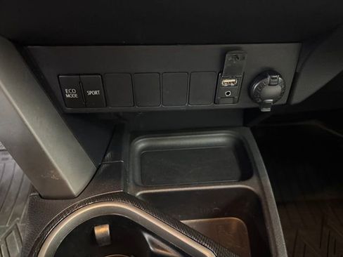 Used 2018 Toyota RAV4 Adventure image 18