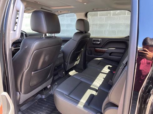 Used 2015 GMC Sierra 1500 SLT w/ SLT Crew Cab Value Package AWD/4WD image 11