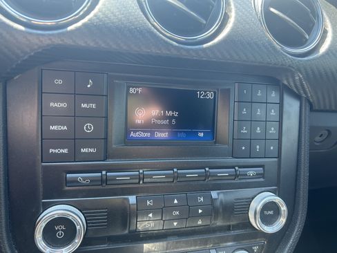 Used 2017 Ford Mustang Coupe RWD image 20