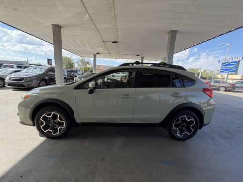 Used 2015 Subaru Crosstrek 2.0i Premium AWD/4WD image 5
