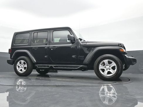 Used 2021 Jeep Wrangler Unlimited Sport image 23
