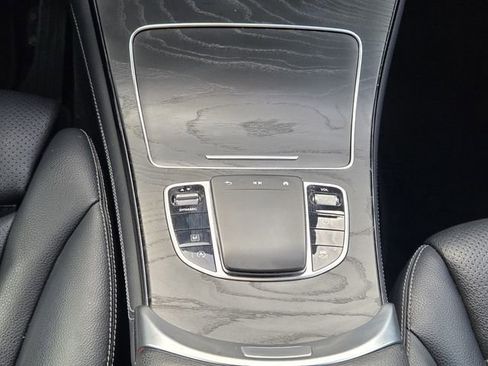 Used 2020 Mercedes-Benz GLC 300 image 19