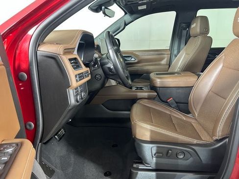 Used 2023 Chevrolet Tahoe High Country AWD/4WD image 12